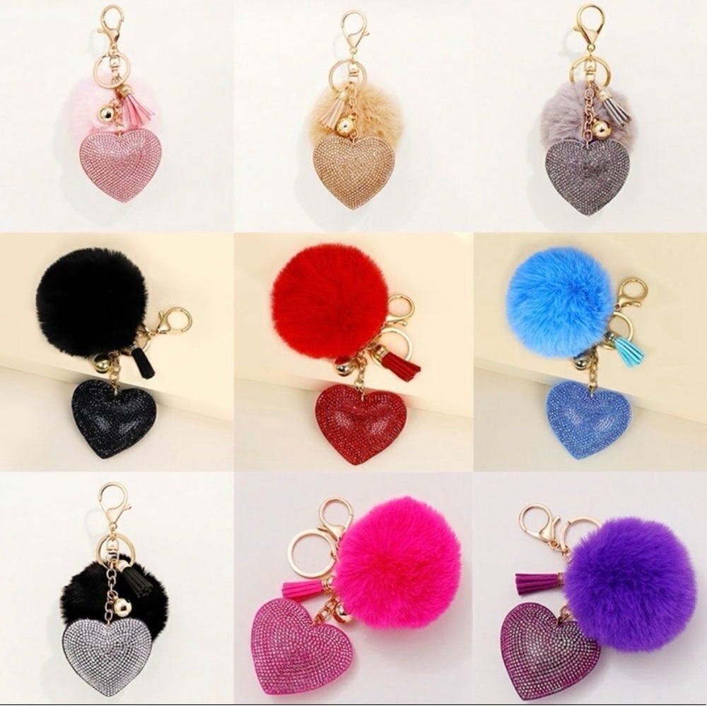 Blue Pom Pom Heart Keychain - Picture 3 of 10